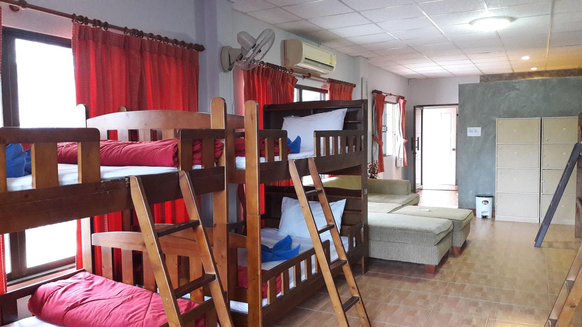 Green Mango Guesthouse Patong Luaran gambar