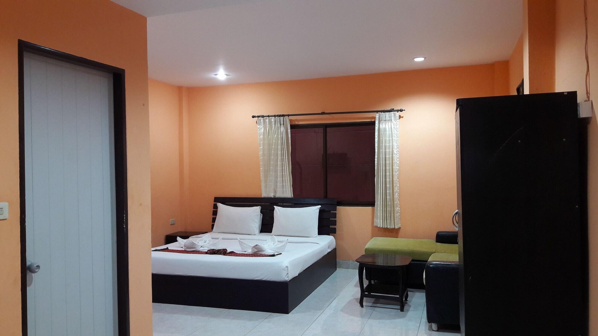 Green Mango Guesthouse Patong Luaran gambar