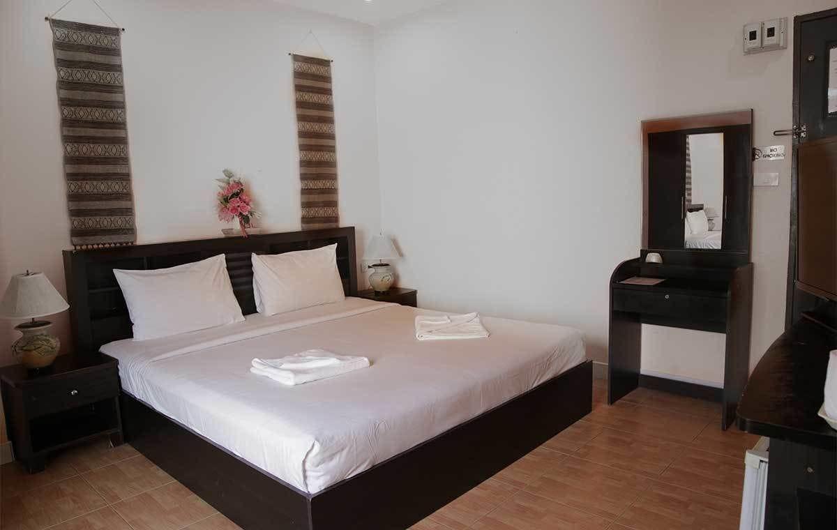 Green Mango Guesthouse Patong Luaran gambar