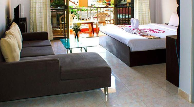 Green Mango Guesthouse Patong Luaran gambar